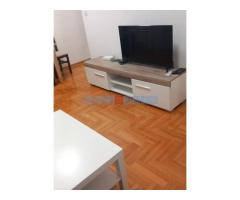 Izdajem jednosoban stan od 40m2 u Bg/Kumodraž - Fotografija 1/6