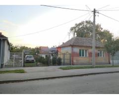 Kuća i gradjevinsko zemljište u centru Požarevca